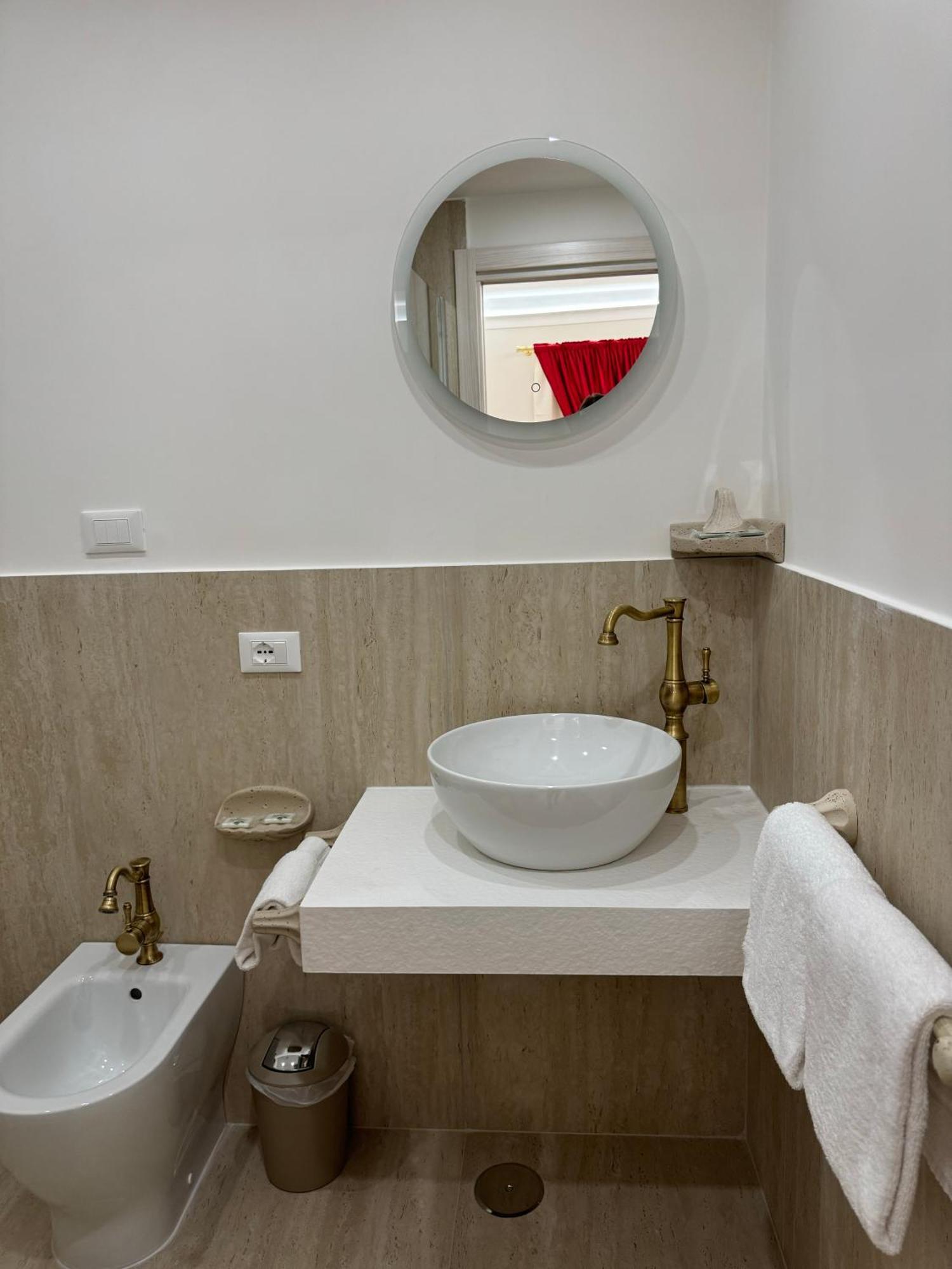 Jacuzzi Rooms Vatican Museum โรม ภายนอก รูปภาพ